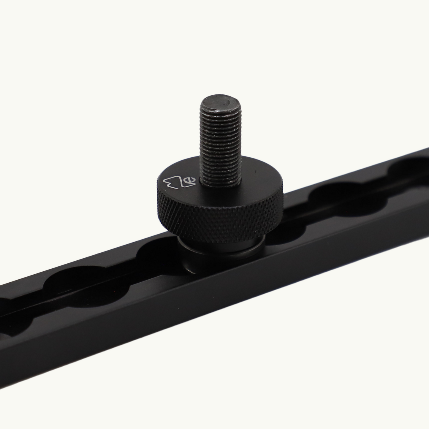 Venture L-Track M8 Aluminum Knob (2 Pack)