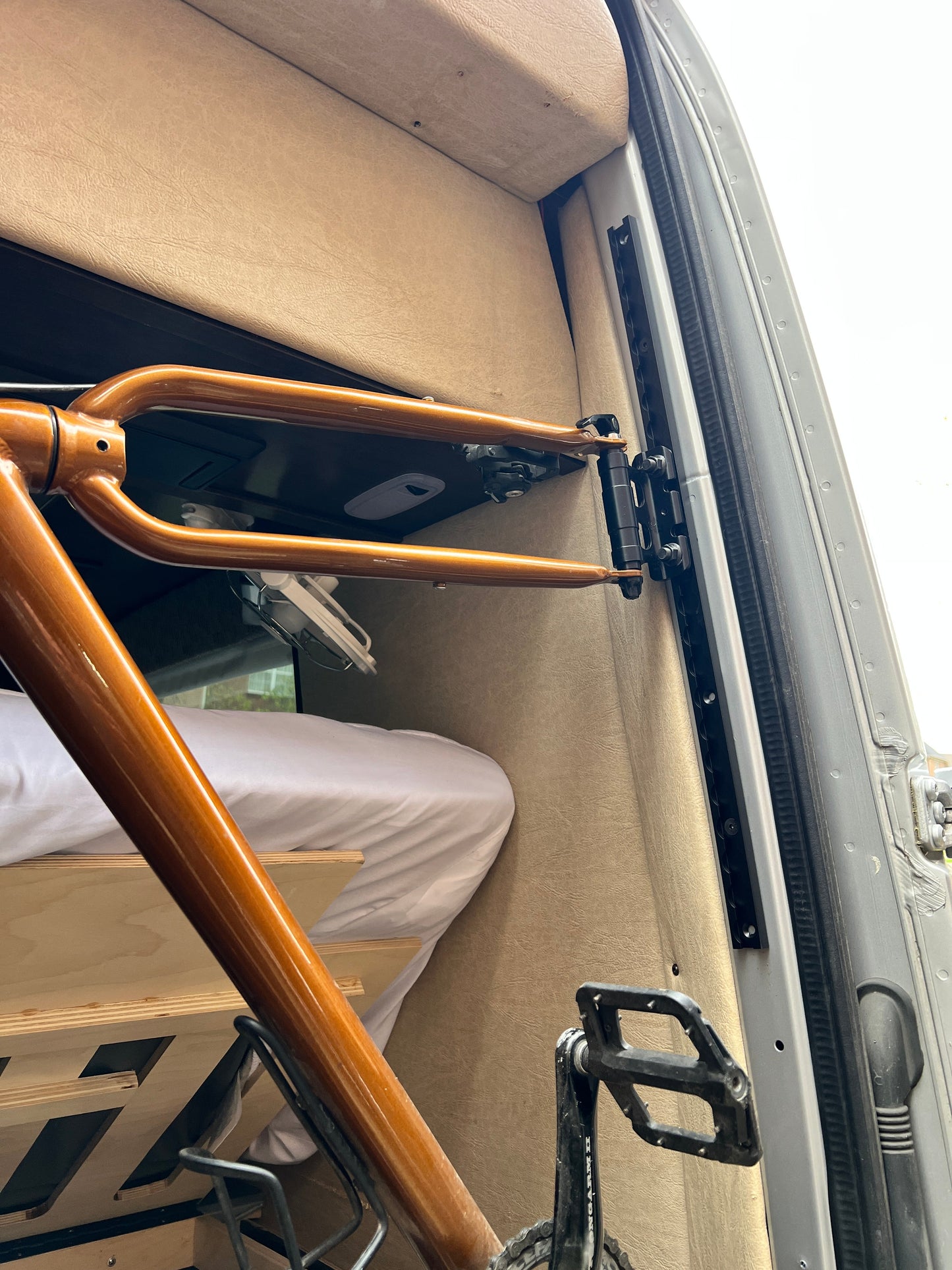Rectangle Venture L-Track (2 Pack)