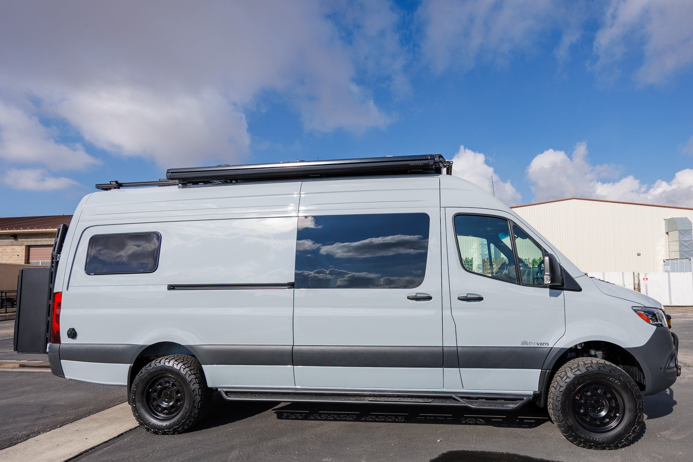 Snowbird Platinum — passenger-side profile
